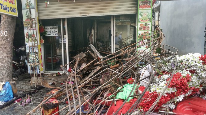 Sốc với hiện trường vụ cháy làm bé gái và bố mẹ tử vong - ảnh 8