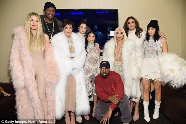 Nghi vấn Kim Kardashian dàn xếp vụ cướp như phim Hollywood - ảnh 1