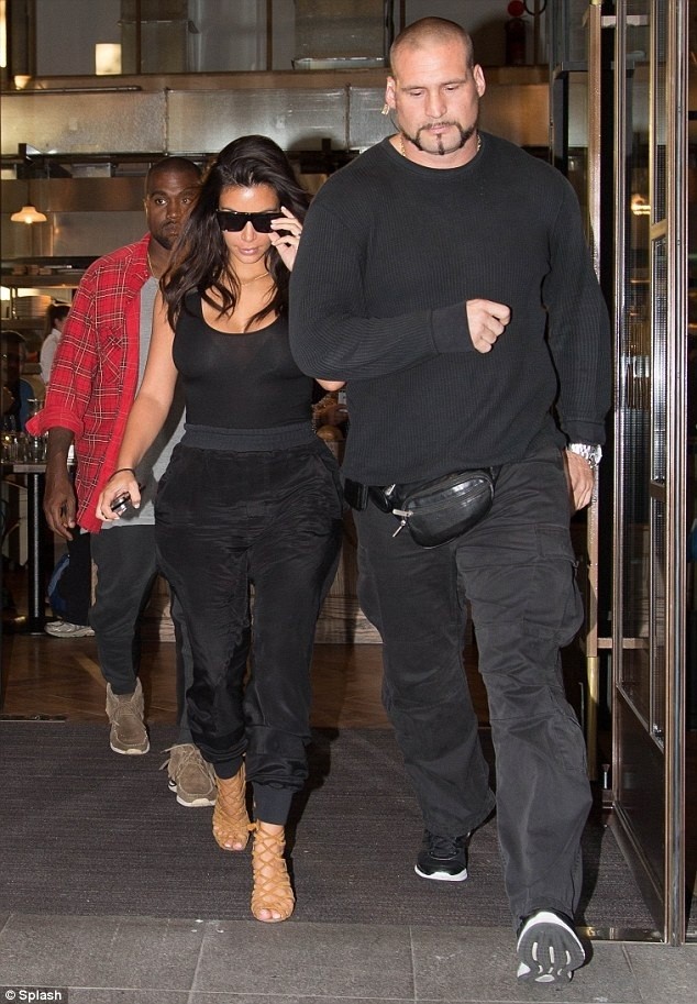 Nghi vấn Kim Kardashian dàn xếp vụ cướp như phim Hollywood - ảnh 2