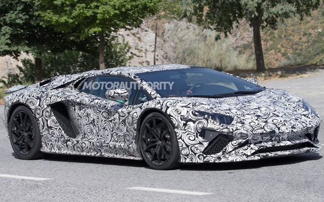 Lamborghini Aventador 2018 lộ diện trên đường thử - ảnh 2