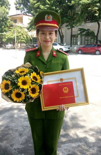 Nữ sinh 'kẹp cổ 3 thanh niên' là thủ khoa trường Cảnh sát - ảnh 2