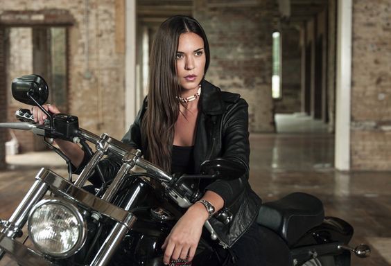 Sự quyến rũ 'chết người' của những nữ biker - ảnh 5