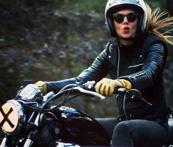 Sự quyến rũ 'chết người' của những nữ biker - ảnh 6