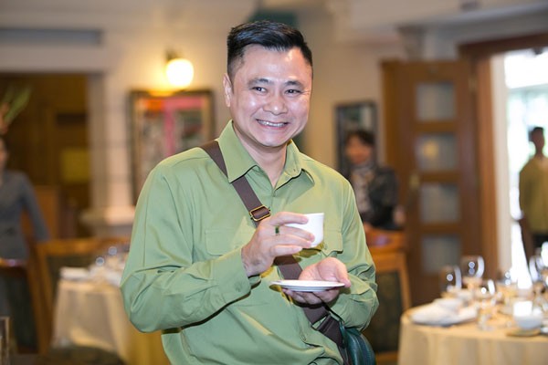 Tự Long nhịn Xuân Bắc như nhịn cơm sống - ảnh 1