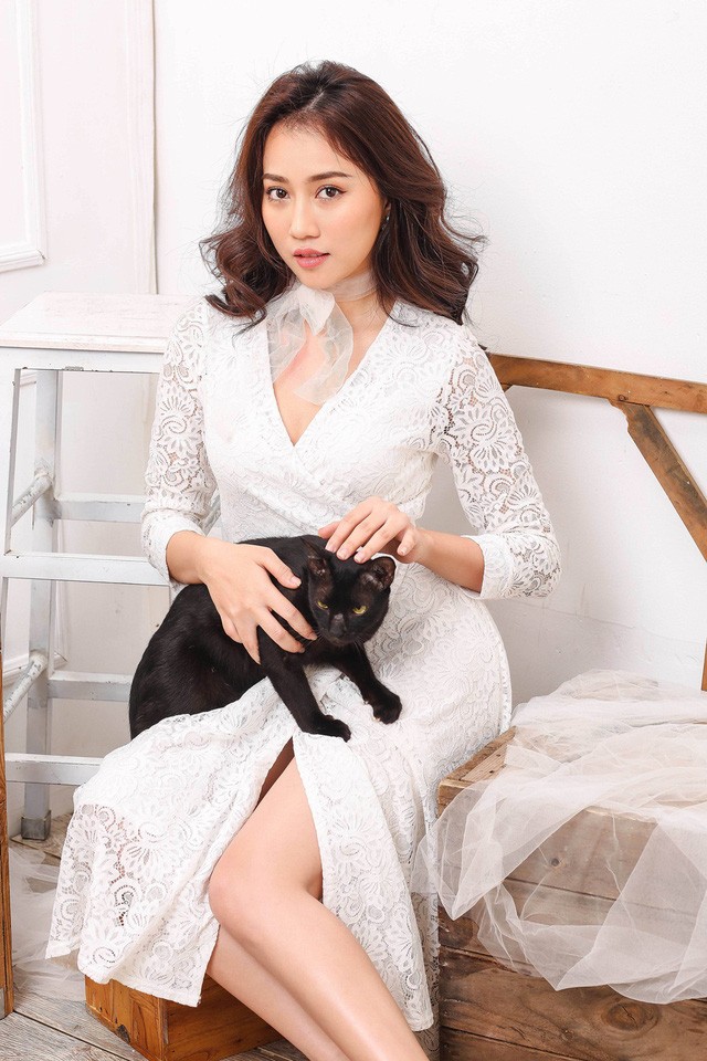 Hot girl Huỳnh Hồng Loan “lột xác” gợi cảm - ảnh 3