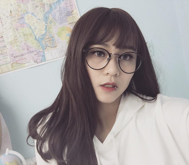 Vẻ đẹp của nữ game thủ Việt được YouTube trao nút bạc - ảnh 4
