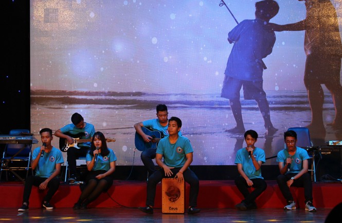 ca khúc,ca sĩ,sinh viên,tiếng hát,Đà Nẵng, Vicky Nhung - ảnh 5