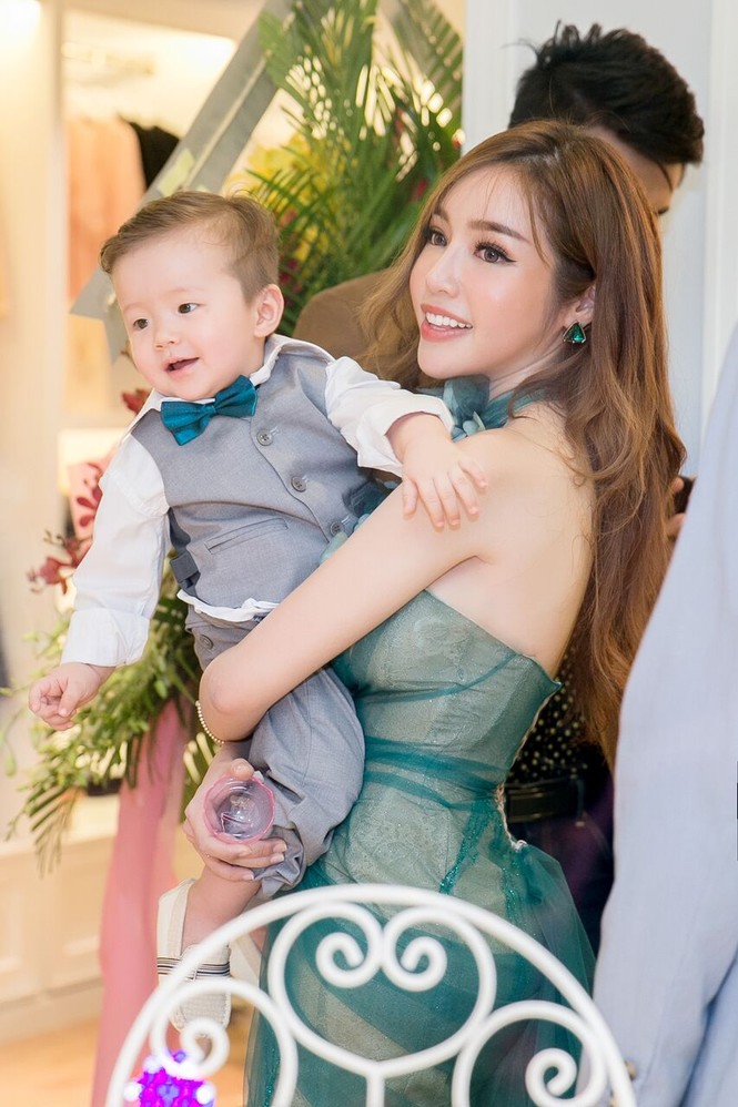 elly trần - ảnh 2