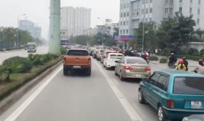 Video 'tiêm kích Su-30 đua với siêu xe Ferrari' hot nhất tuần qua - ảnh 4