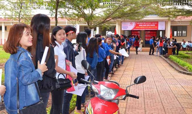 Gần 500 sinh viên Trường CĐSP Đắk Lắk đi hiến máu - ảnh 4
