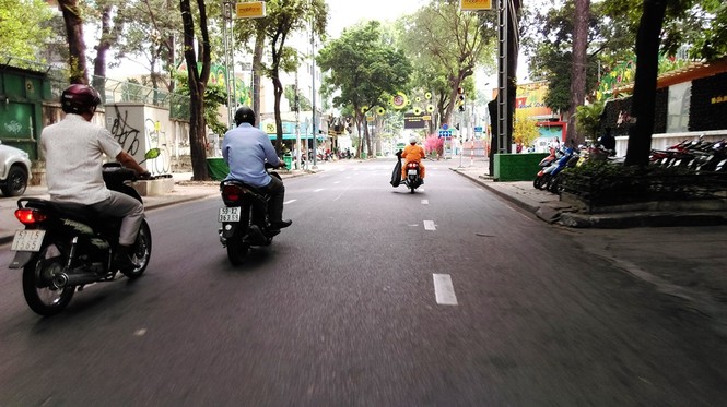 Sài Gòn thông thoáng ngày đầu đi làm sau kỳ nghỉ Tết - ảnh 3