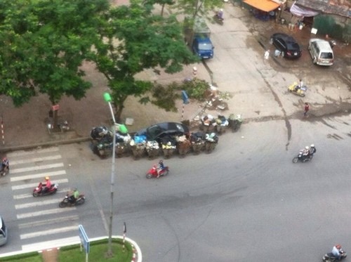 Tranh luận trái chiều với kiểu ‘trừng phạt’ đỗ ô-tô sai chỗ - ảnh 5