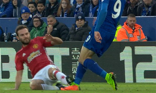 Mourinho: 'Tất cả đều chống lại Man Utd' - ảnh 1