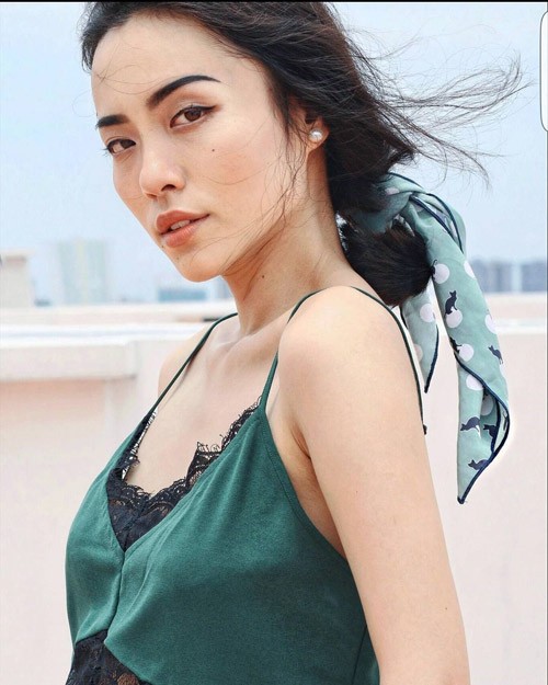 'Bản sao' Tăng Thanh Hà khoe khả năng diễn xuất trong MV - ảnh 9