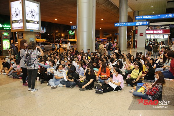 YoonA (SNSD) không khiến fan Việt thất vọng khi chờ đến nửa đêm - ảnh 2