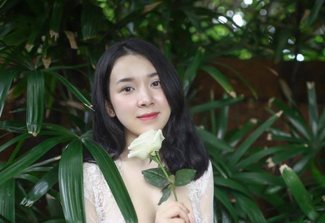 Cựu nữ sinh Ngoại thương nóng bỏng gây sốt trên mạng - ảnh 4