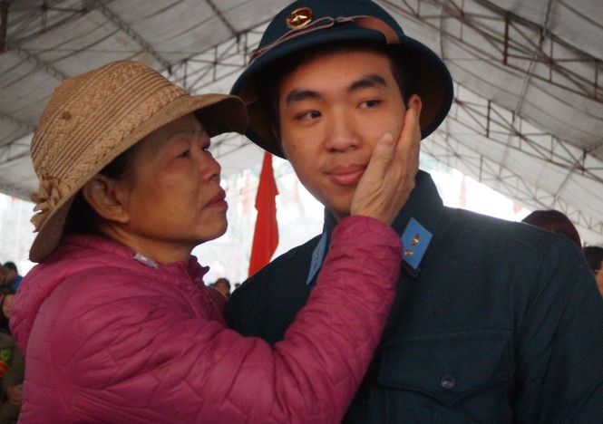 3.500 thanh niên Hà Nội lên đường nhập ngũ - ảnh 10