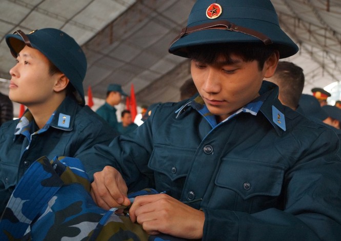 3.500 thanh niên Hà Nội lên đường nhập ngũ - ảnh 2
