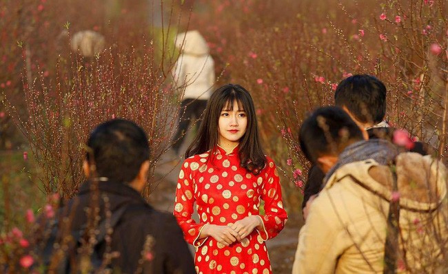 'Hot girl vườn đào' Kiều Trinh bật khóc trong MV mới - ảnh 1