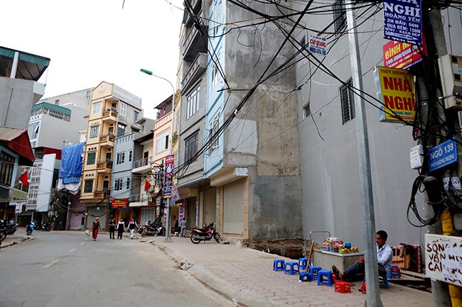 Nhà 'hình kỳ dị' lại mọc giữa Thủ đô sau cải tạo mương - ảnh 11