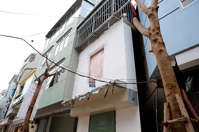 Nhà 'hình kỳ dị' lại mọc giữa Thủ đô sau cải tạo mương - ảnh 6