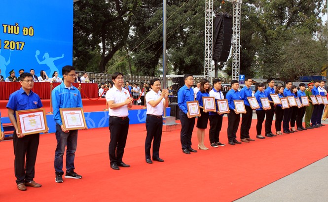 Tuổi trẻ Thủ đô thực hiện nhiều công trình, phần việc trong Tháng Thanh niên - ảnh 1