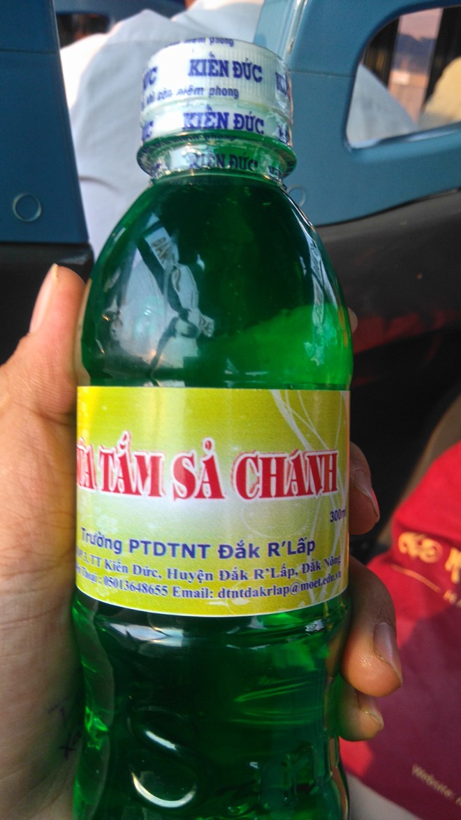 Niềm vui của thầy và trò phát minh sữa tắm đuổi muỗi - ảnh 2