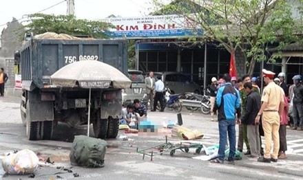 BẢN TIN ATGT: Truy tìm tài xế cán chết người bỏ trốn - ảnh 6