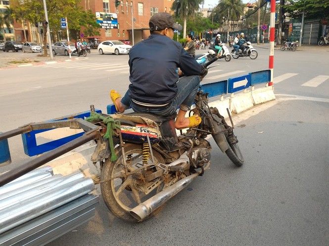 Những chiếc xe 'dã chiến' giữa lòng Thủ đô - ảnh 11