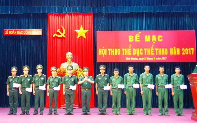 Mục kích chiến sĩ Đặc công bộ thi tài - ảnh 9