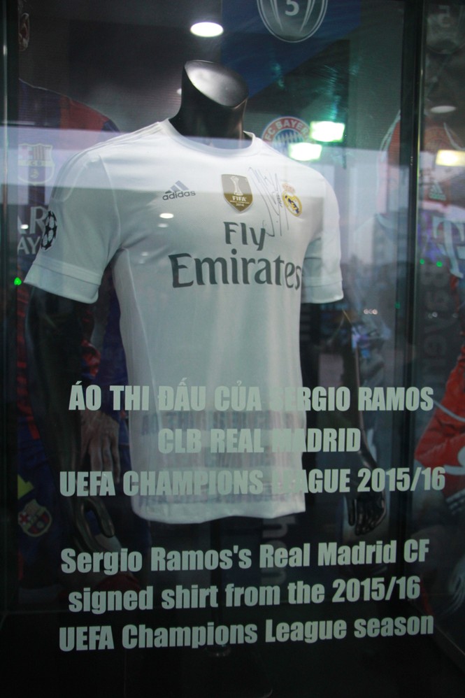 Nhìn gần 'bảo vật' của Champions League tại Sài Gòn - ảnh 6