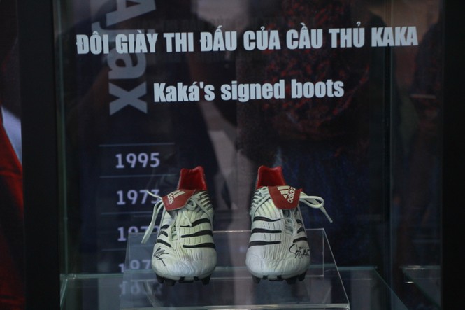 Nhìn gần 'bảo vật' của Champions League tại Sài Gòn - ảnh 8