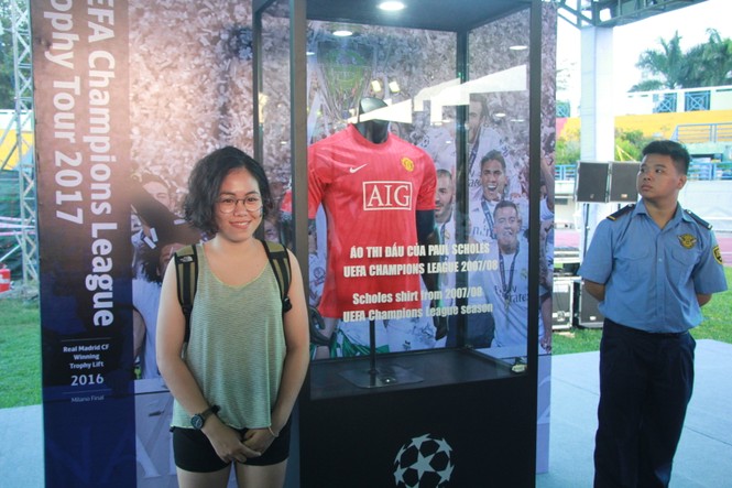 Nhìn gần 'bảo vật' của Champions League tại Sài Gòn - ảnh 12