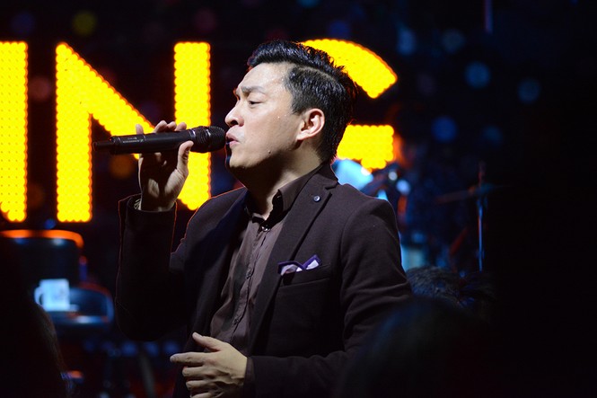 Lam Trường 'lì xì' khán giả thủ đô trong show diễn đầu năm - ảnh 4
