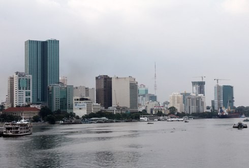 Các chuyên gia vẫn còn quan ngại nợ xấu có thể trở thành rủi ro cho thị trường bất động sản năm 2015. Ảnh: Vũ Lê.