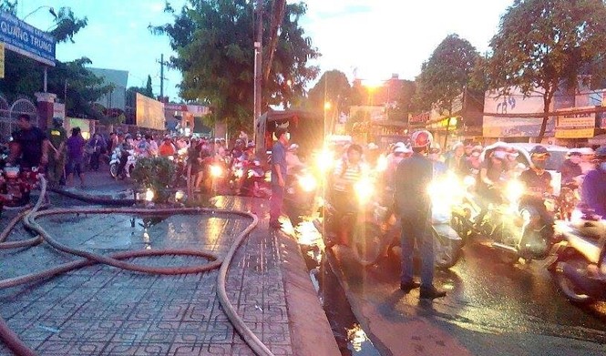 Cháy, nổ lớn tại cây xăng ở Sài Gòn - ảnh 3
