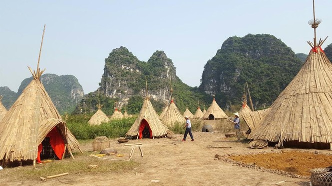 Từ hiện trường khôi phục phim trường trên Đảo Đầu Lâu - ảnh 2