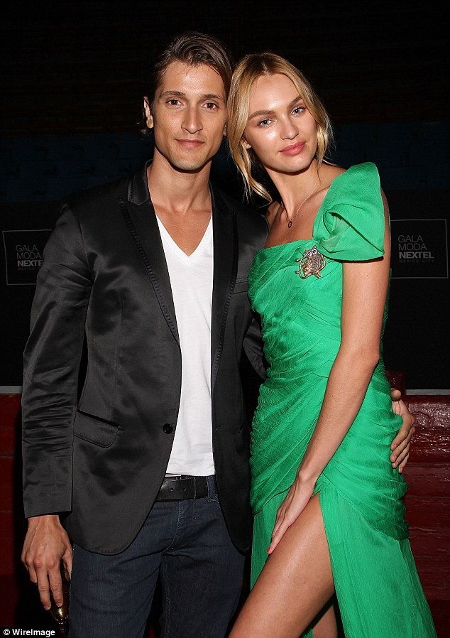 Candice Swanepoel - ảnh 11