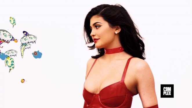 tạp chí,gợi cảm,nóng bỏng,táo bạo,photo,Kim Kardashian,Complex, Kylie Jenner, bơm môi, rapper Tyga, phẫu thuật thẩm mỹ, dáng đồng hồ cát, chương trình truyền hình thực tế, Keeping Up With The Kardashians, tiêm chất làm đầy môi, bơm filler - ảnh 13