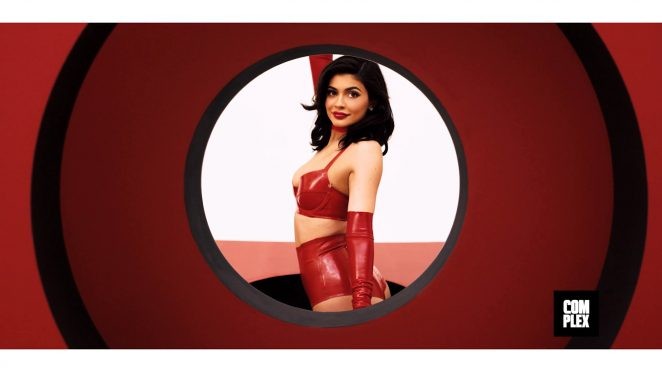 tạp chí,gợi cảm,nóng bỏng,táo bạo,photo,Kim Kardashian,Complex, Kylie Jenner, bơm môi, rapper Tyga, phẫu thuật thẩm mỹ, dáng đồng hồ cát, chương trình truyền hình thực tế, Keeping Up With The Kardashians, tiêm chất làm đầy môi, bơm filler - ảnh 14
