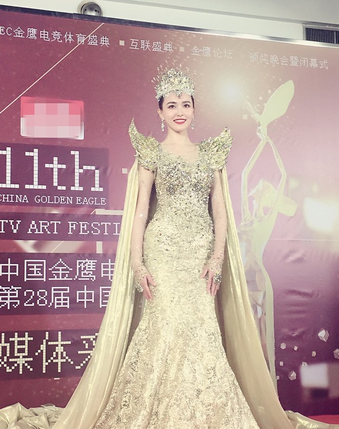 phim,khán giả,sân khấu,nữ diễn viên,nghệ thuật,ngôi sao,xuất hiện,giải thưởng, Nữ thần Kim Ưng, Lý Tiểu Lộ, Lưu Diệc Phi, Vương Lạc Đan, Lưu Thi Thi, Bên nhau trọn đời, Đường Yên, Triệu Lệ Dĩnh, liên hoan nghệ thuật Kim Ưng - ảnh 14