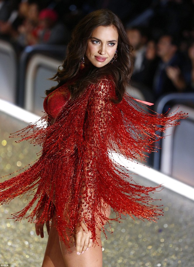 siêu mẫu,người đẹp,quyến rũ,trình diễn,Victoria’s Secret,Irina Shayk,thiên thần, Bradley Cooper, CR7, Cristiano Ronaldo, thiên thần nội y, mang bầu - ảnh 1