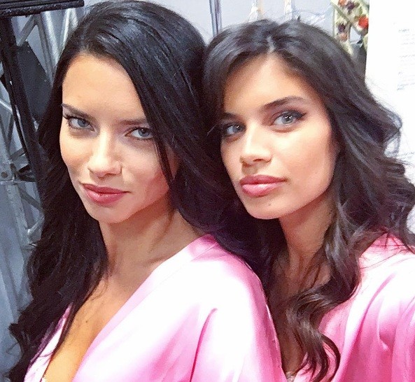 Hậu trường sôi động của Victoria's Secret Fashion Show 2016 - ảnh 4