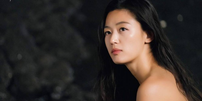 Nhan sắc U40 đầy quyến rũ của ‘nàng tiên cá” Jun Ji Hyun - ảnh 6