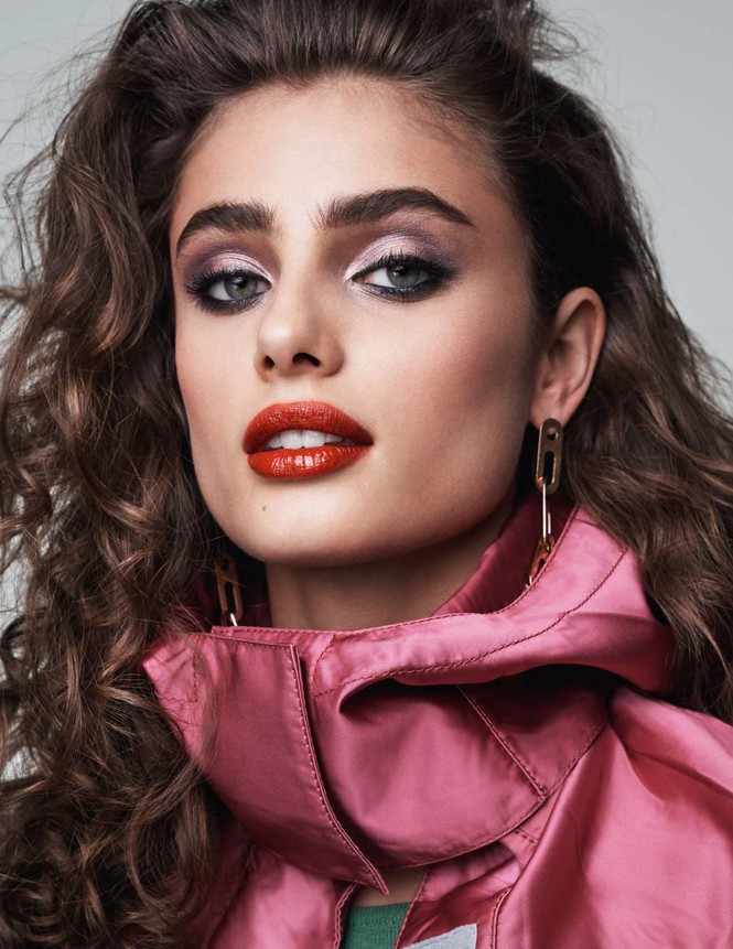 Xao xuyến sắc vóc quyến rũ của 'đóa hồng' Taylor Hill - ảnh 24