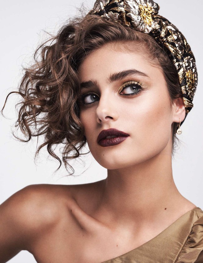 Xao xuyến sắc vóc quyến rũ của 'đóa hồng' Taylor Hill - ảnh 19