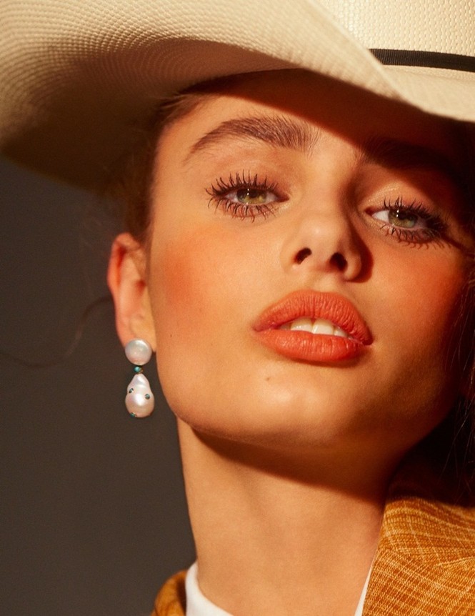 Xao xuyến sắc vóc quyến rũ của 'đóa hồng' Taylor Hill - ảnh 36