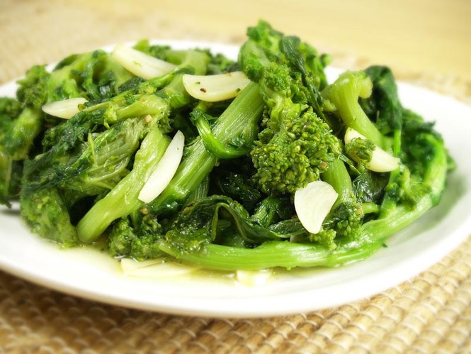 Thời tiết thất thường, ăn gì để tăng cường hệ miễn dịch? - ảnh 2