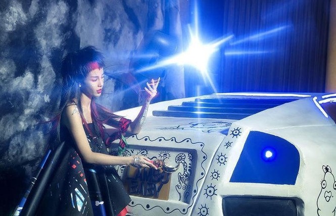Ngỡ ngàng trước tài hóa ‘tắc kè hoa’ của vợ Huỳnh Hiểu Minh - ảnh 7