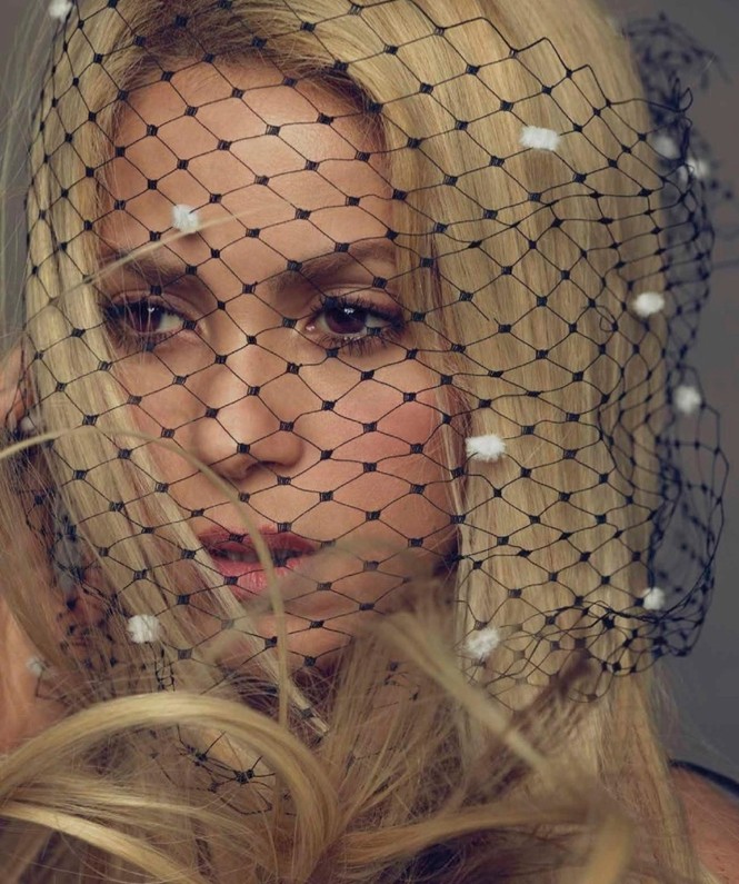 Shakira gợi cảm tràn sức sống ở tuổi 40 - ảnh 4